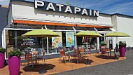 Patàpain outside