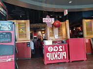 Red Robin Gourmet Burgers And Brews food