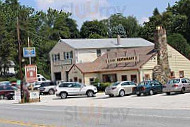 G Lodge Restaurants outside