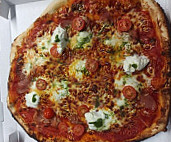 La Pizza Del Fratello food