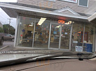 Jones Donuts And Bakery outside