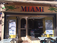 Au Miami inside