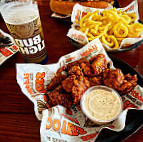 Hooters Fox Valley food