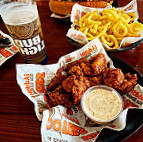 Hooters food