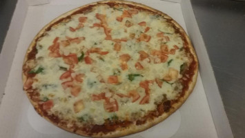 Michaleno's Pizzeria food