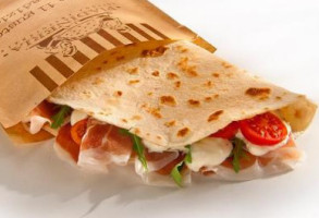 La Piadineria food