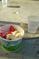 Yogurtland food