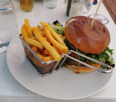 Le Cafe De La Plage inside