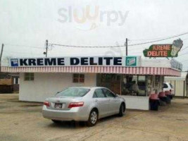 Kreme Delite outside