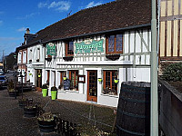 L'auberge De La Vallee outside