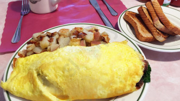 The 50's Diner food