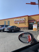 Popeyes Louisiana Kitchen outside