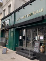 La Grande Bouteille inside