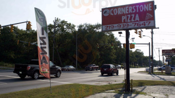 Cornerstone Pizza Gary outside