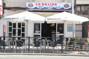 Cafeteria La Salida outside