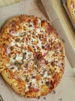 Domino's Pizza food