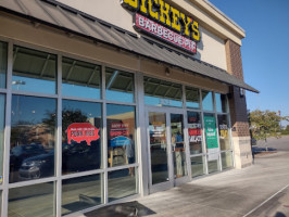 Dickey's Barbecue Pit outside