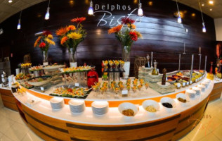 Delphos Bistro food