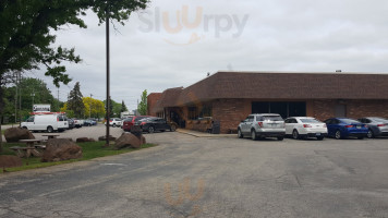 Guernsey Farms Dairy outside