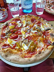 Pizzeria Willi food