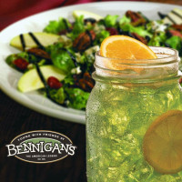 Bennigans Of Monahans Texas food