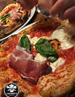 La Pizzoteca food