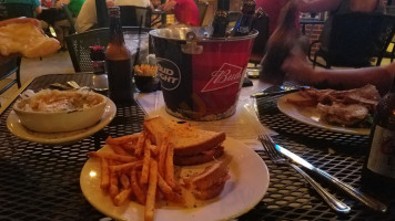 Main Street Tavern food