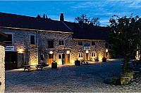 La Table Du Moulin De Ferrieres outside