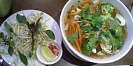 Ipho Restaurant & Noodle Bar food