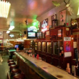 Rainbow Cafe Dentro