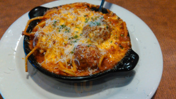 Boston's Restaurant and Sports Bar food