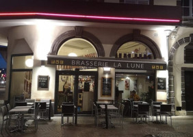 Brasserie La Lune inside