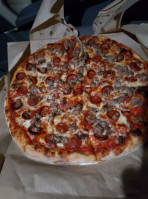 Domenic's Vinnie's Pizza food