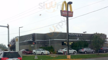 Mcdonald's outside