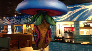 Mellow Mushroom food