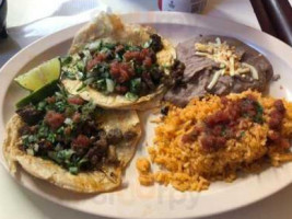 Nina's Taco Shop food