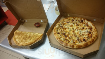 Pizza Hut food