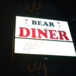 Bear Diner Dentro