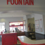 Friendly's Dentro
