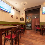 Mole's Pub Dentro