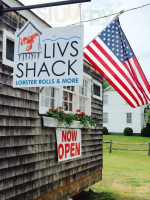 Liv's Shack Old Saybrook outside