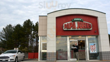 Papa John's Pizza inside