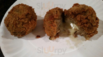 Billy & Ray's Boudin food