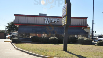 Wendy's outside