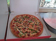 Maxi Pizza food