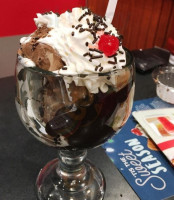 Friendly's food