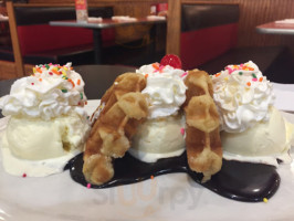 Friendly's food