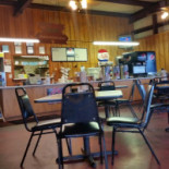 Hook's Bbq Dentro
