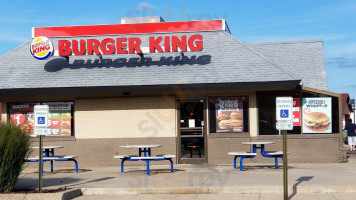 Burger King outside