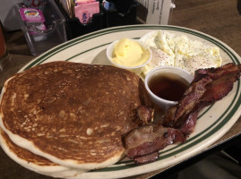 Sidelines Sports Grill food